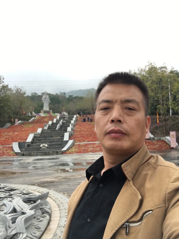 开心的松鼠的第一张照片--厦门残疾人相亲网